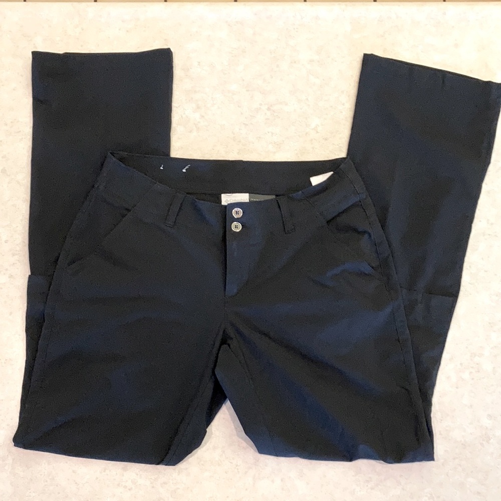 Women’s Columbia Black hiking pants size 6